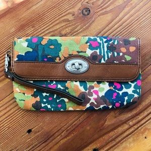 NWOT Fossil Clutch